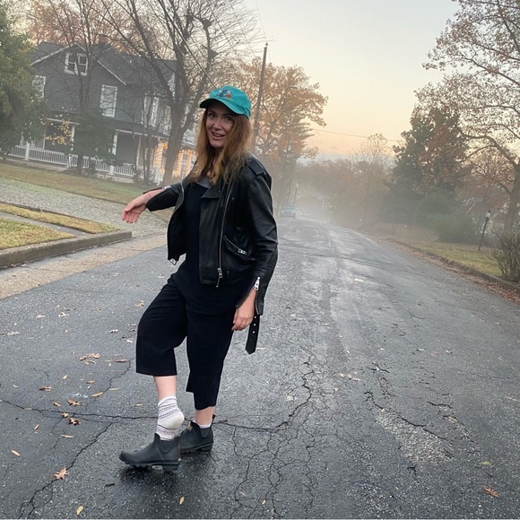 Meet your Posher, Hope - Picture 2 of 3